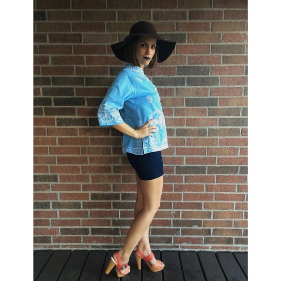 vintage 60s Baby Blue EMBROIDERED BUTTERFLY Medium/Large bell sleeve boho jacket - Picture 7 of 10